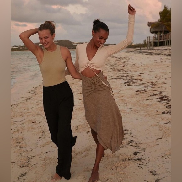 Song of style Ezra midi dress - Picture 2 of 3